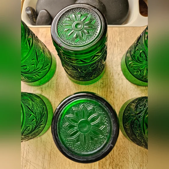 Set of 6 Vintage from the 1950s Anchor Hocking Emerald Green Glasses 4" - Picture 5 of 5